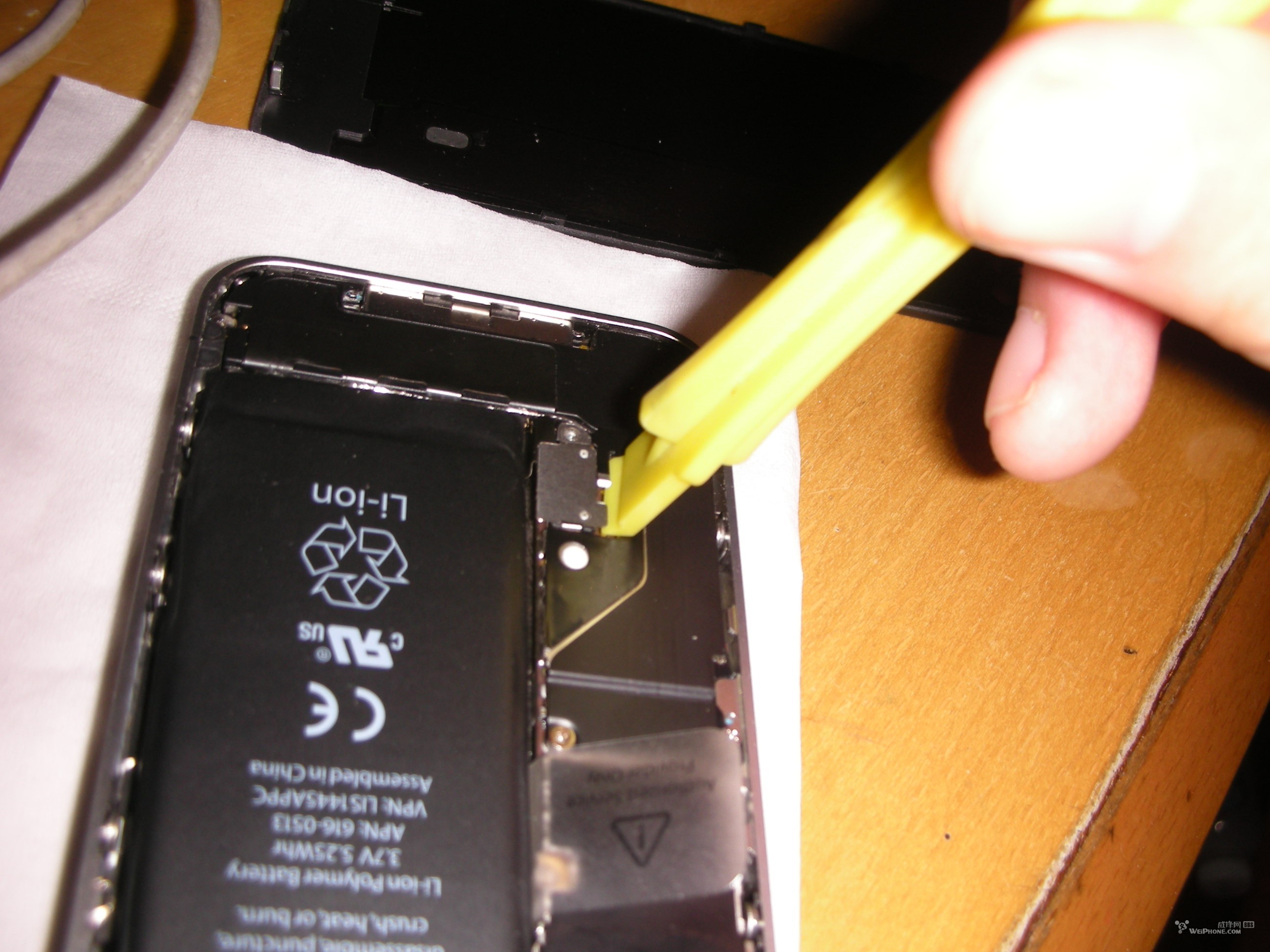 iPhone 4/4S 换电池教程 | Belen.write()